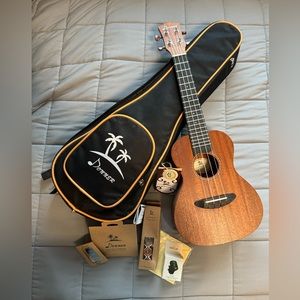Donner Concert Ukulele